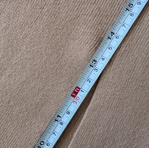 Tan Beige Sleeveless Sweater Bodycon Midi Dress Slit Sz M Minimal Glam Neutral - Picture 7 of 9